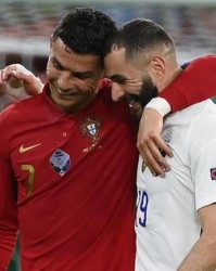 开云体育-中国官网登录入口-本泽马版最佳11人 没梅西 没C罗 有偶像罗纳尔多！